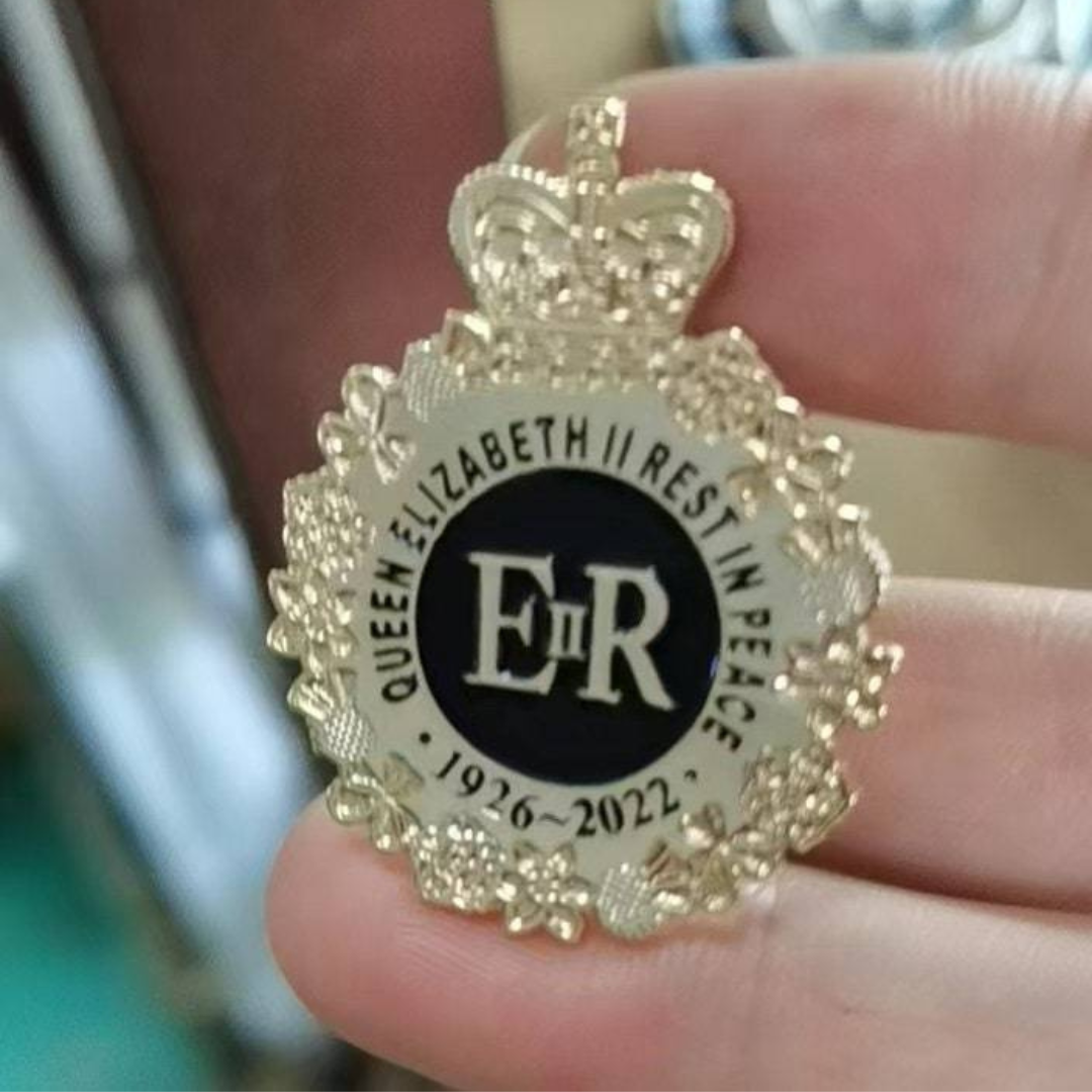 Elizabeth Regina ER Queen's Memory Brooch