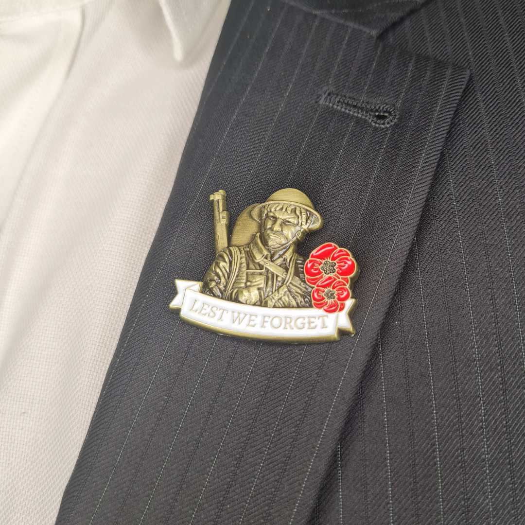 Lest We Forget Soldier Pin Badge | Limited Edition