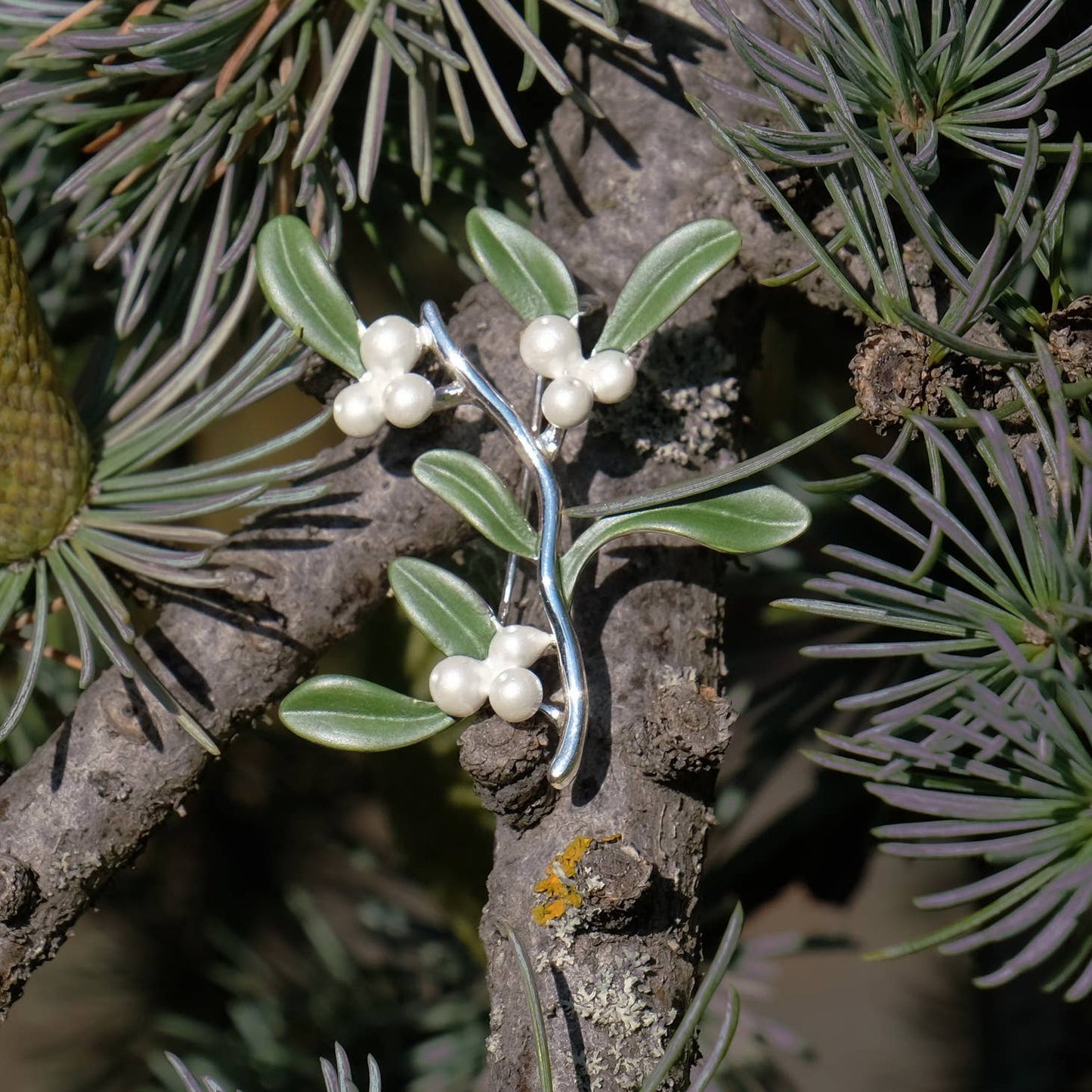 Mistletoe Christmas Brooch